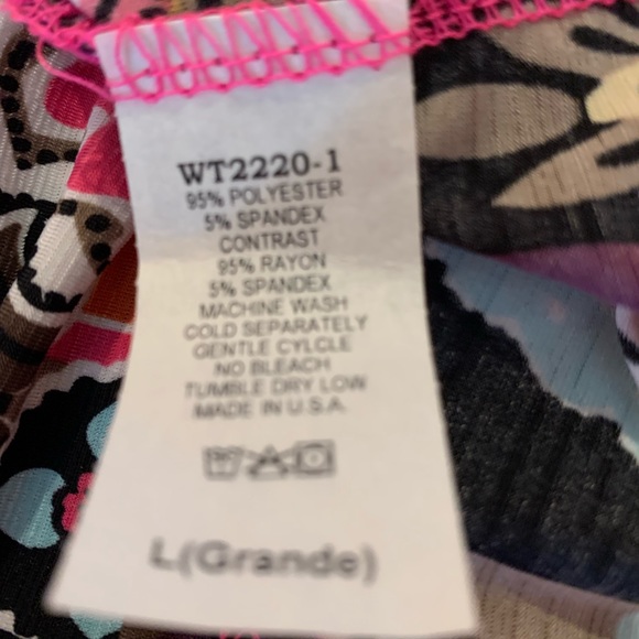 Beautiful Tunic Style Top - Picture 6 of 7